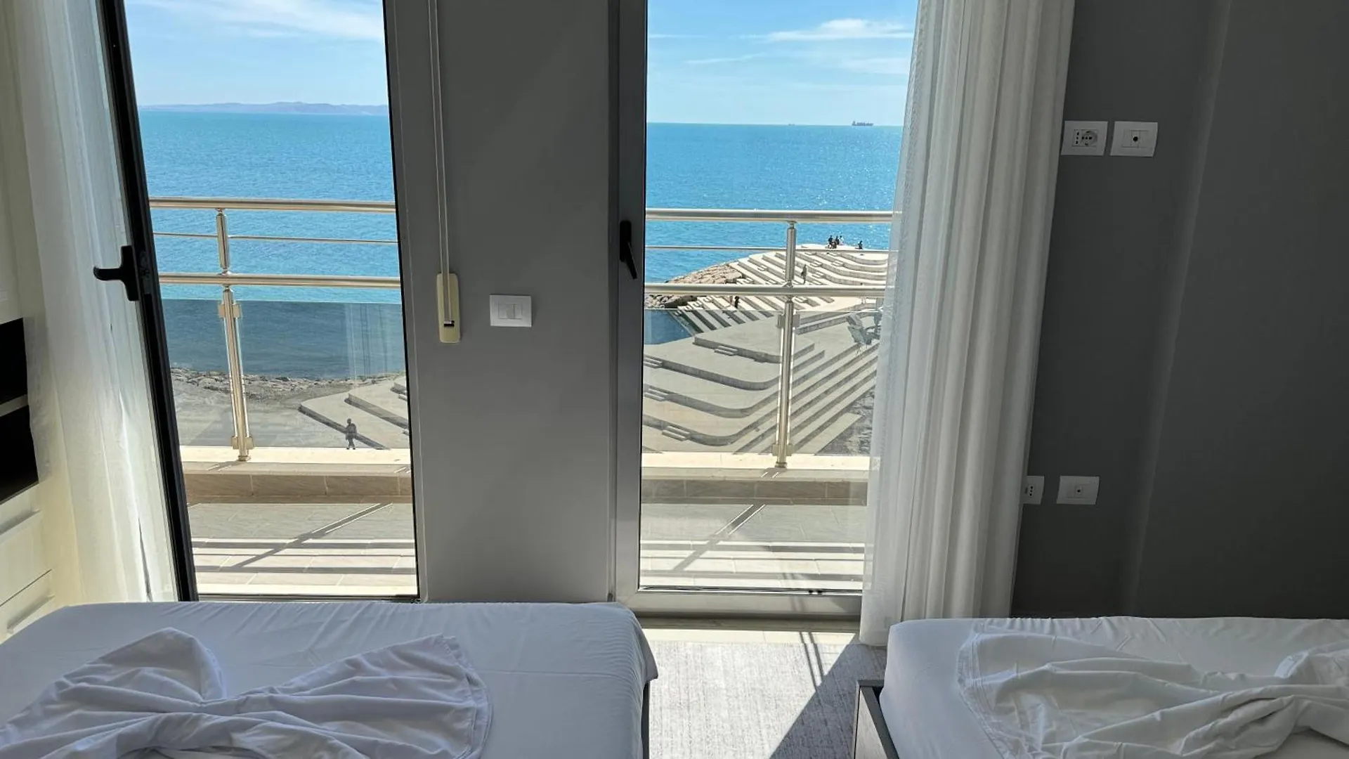 Bs Apartment 6 Durres 0*,
